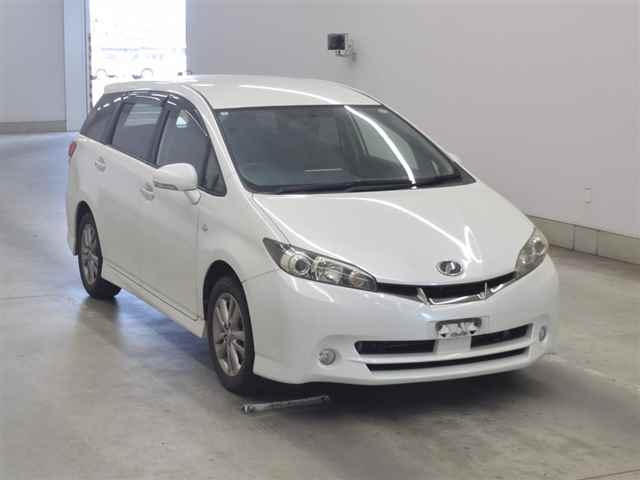 TOYOTA WISH 2012