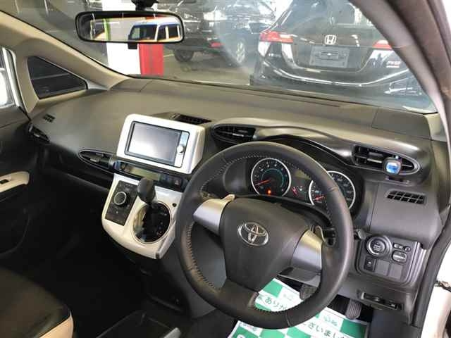 TOYOTA WISH 2012