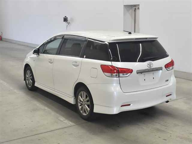 TOYOTA WISH 2012