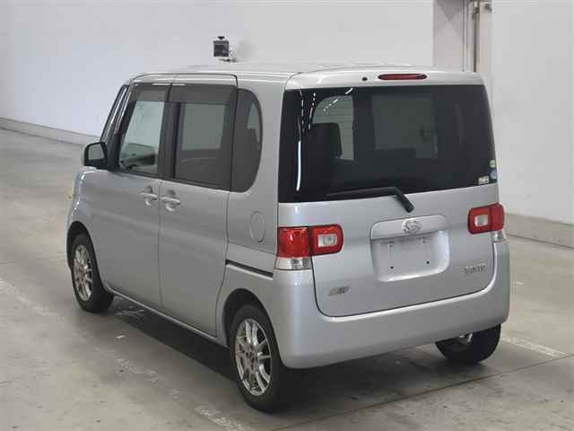 DAIHATSU TANTO 2012