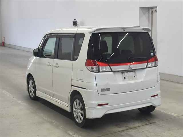 MITSUBISHI DELICA D2 2013