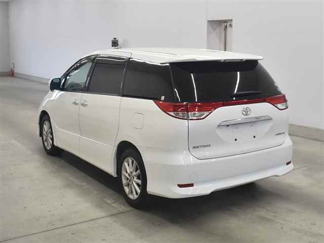 TOYOTA ESTIMA 2010
