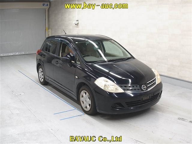 NISSAN TIIDA 2010