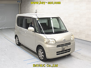 DAIHATSU TANTO 2010