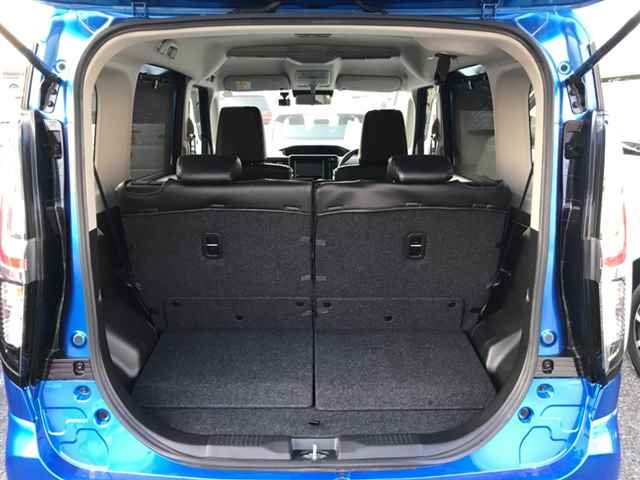 MITSUBISHI DELICA D2 2022