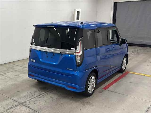 MITSUBISHI DELICA D2 2022