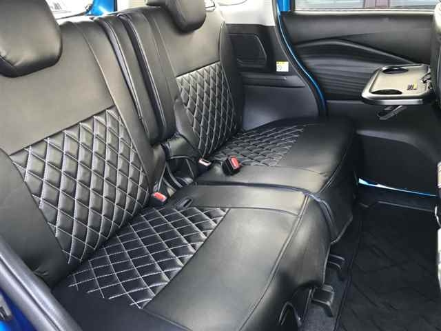 MITSUBISHI DELICA D2 2022