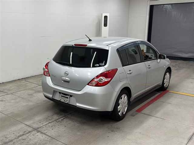 NISSAN TIIDA 2009
