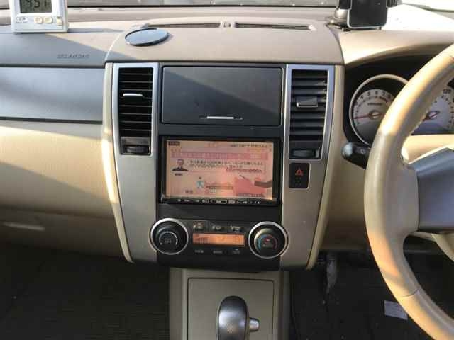 NISSAN TIIDA 2009