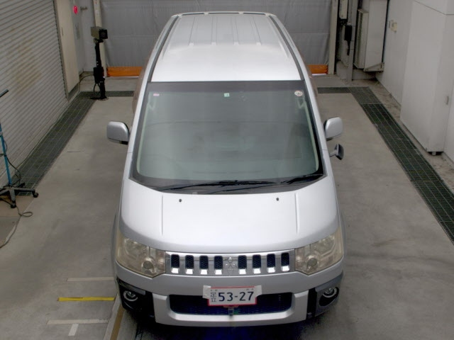 MITSUBISHI DELICA D5 2010
