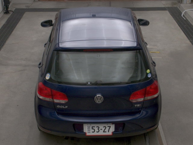 VOLKSWAGEN GOLF 2010