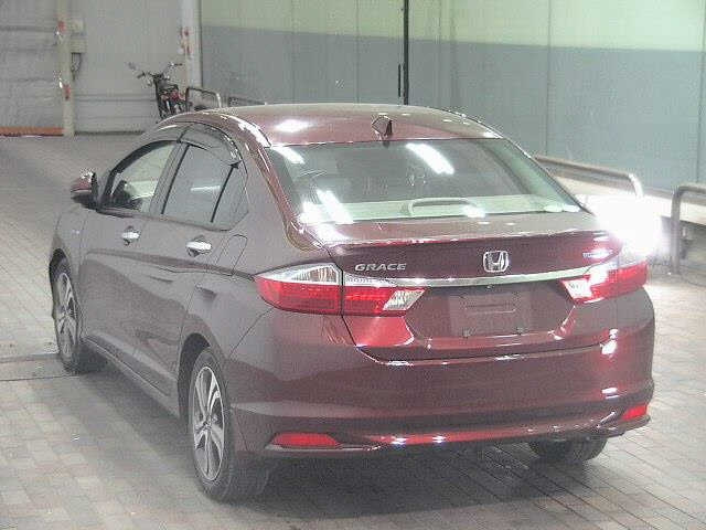 HONDA GRACE 2015