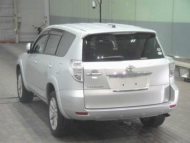 TOYOTA VANGUARD 2011