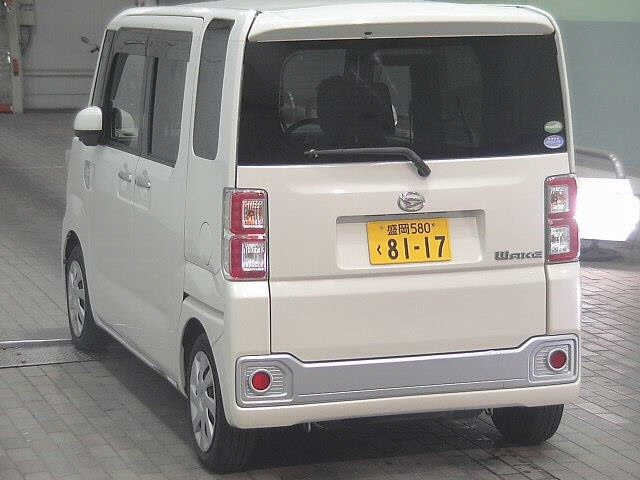 DAIHATSU WAKE 2015