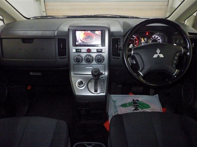 MITSUBISHI DELICA D5 2014