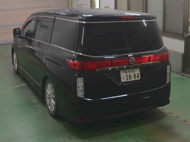 NISSAN ELGRAND 2011