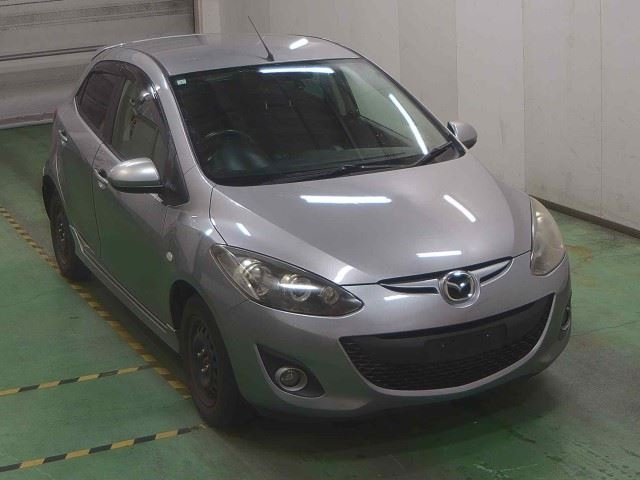 MAZDA DEMIO 2013