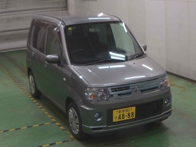 MITSUBISHI TOPPO 2010