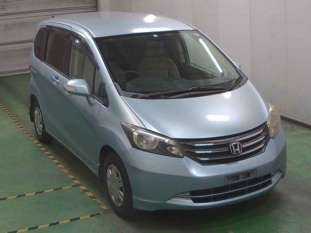HONDA FREED 2010