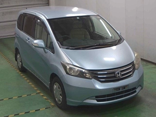 HONDA FREED 2010