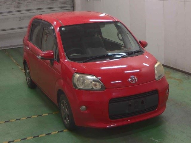 TOYOTA PORTE 2012