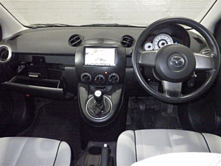 MAZDA DEMIO 2009
