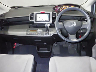 HONDA FREED 2010