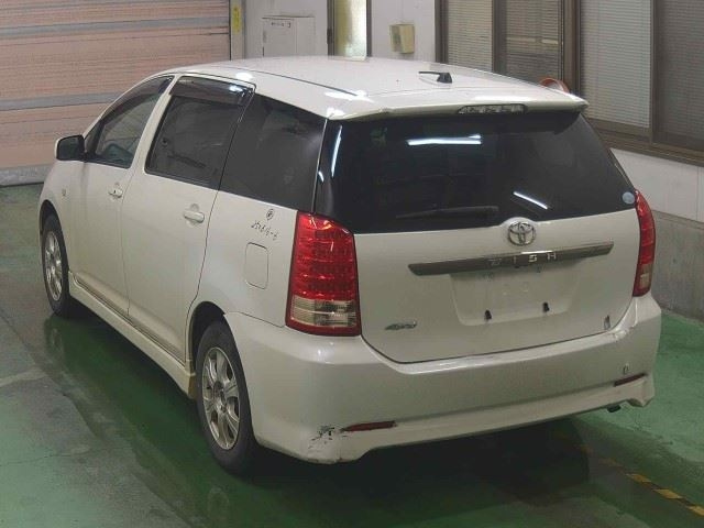 TOYOTA WISH 2008