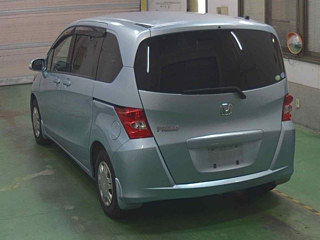 HONDA FREED 2010