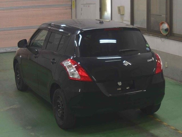 SUZUKI SWIFT 2015