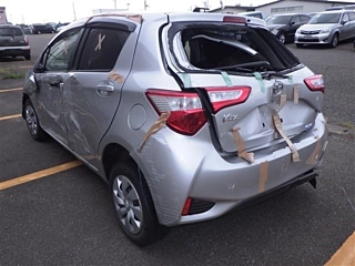 TOYOTA VITZ 2019