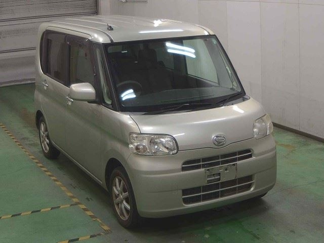 DAIHATSU TANTO 2012