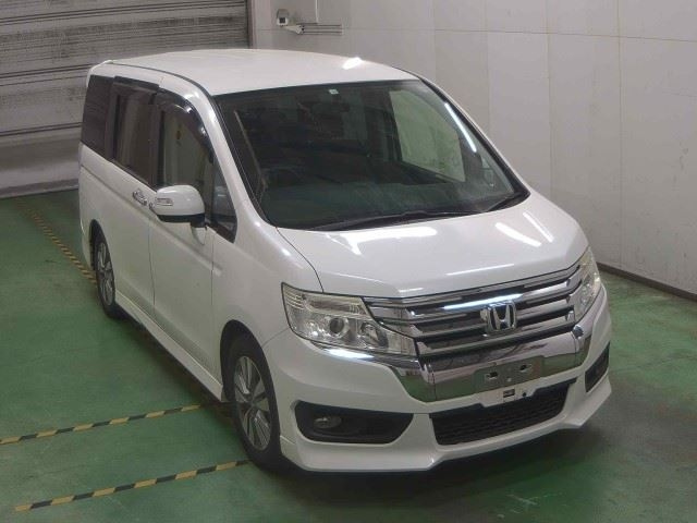 HONDA STEP WAGON 2014