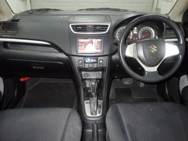 SUZUKI SWIFT 2011