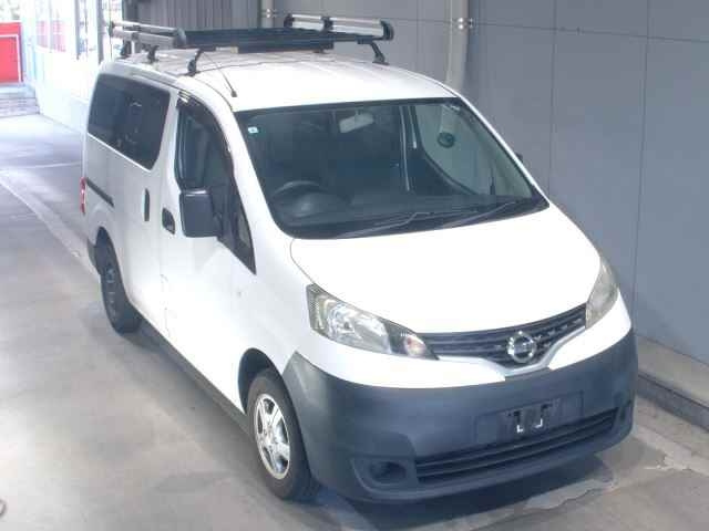 NISSAN NV200 2017