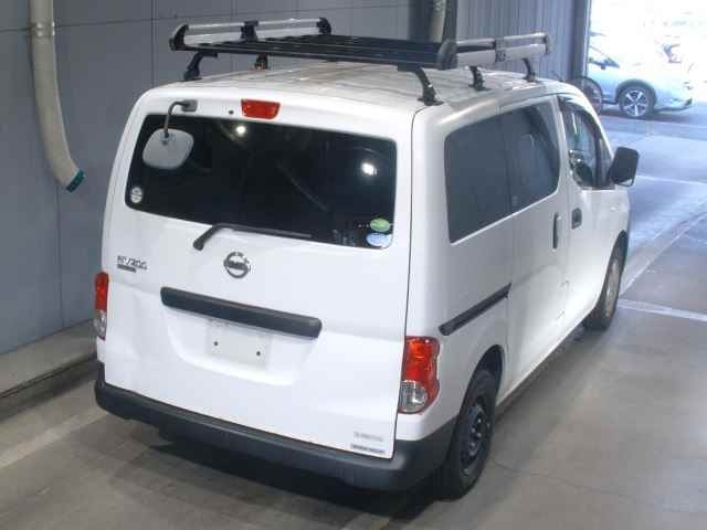 NISSAN NV200 2017