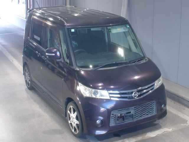 NISSAN ROOX 2010