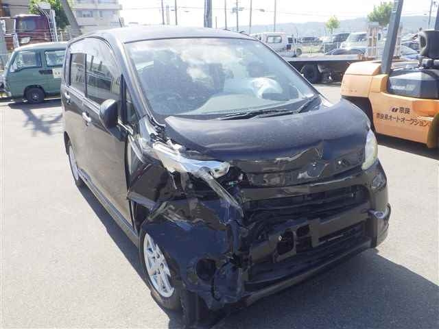 DAIHATSU MOVE 2011
