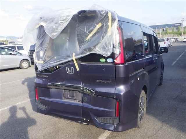 HONDA STEP WAGON 2016