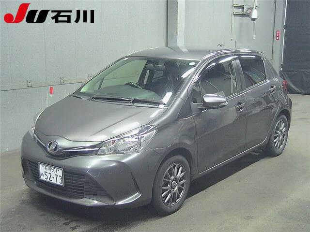 TOYOTA VITZ 2015