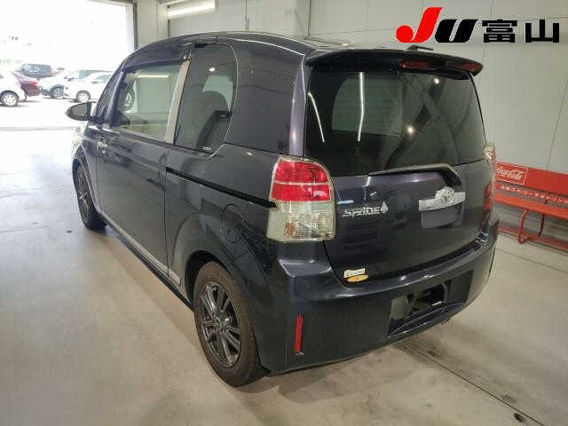 TOYOTA SPADE 2015
