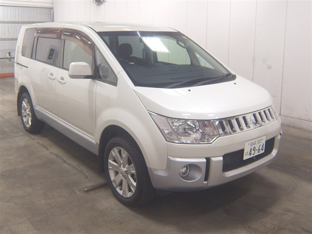 MITSUBISHI DELICA D5 2015