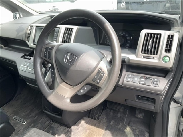HONDA STEP WAGON 2014