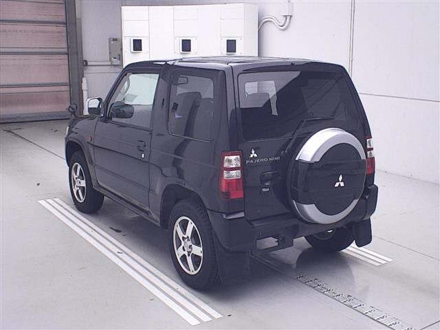 MITSUBISHI PAJERO MINI 2011
