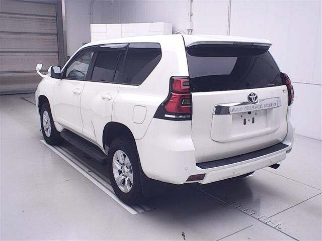TOYOTA LAND CRUISER PRADO 2022