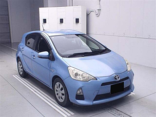 TOYOTA AQUA 2012