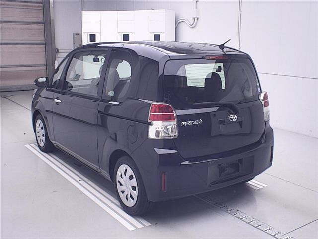 TOYOTA SPADE 2015