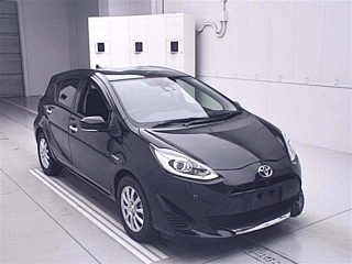 TOYOTA AQUA 2020