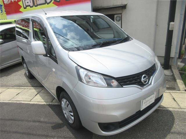 NISSAN NV200 2020