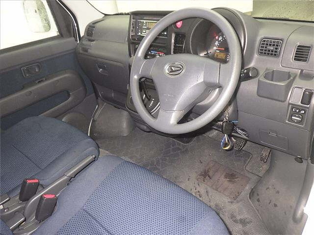DAIHATSU HIJET VAN 2015